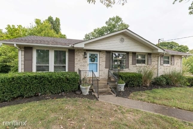 504 R Leeanne Dr - Photo 1