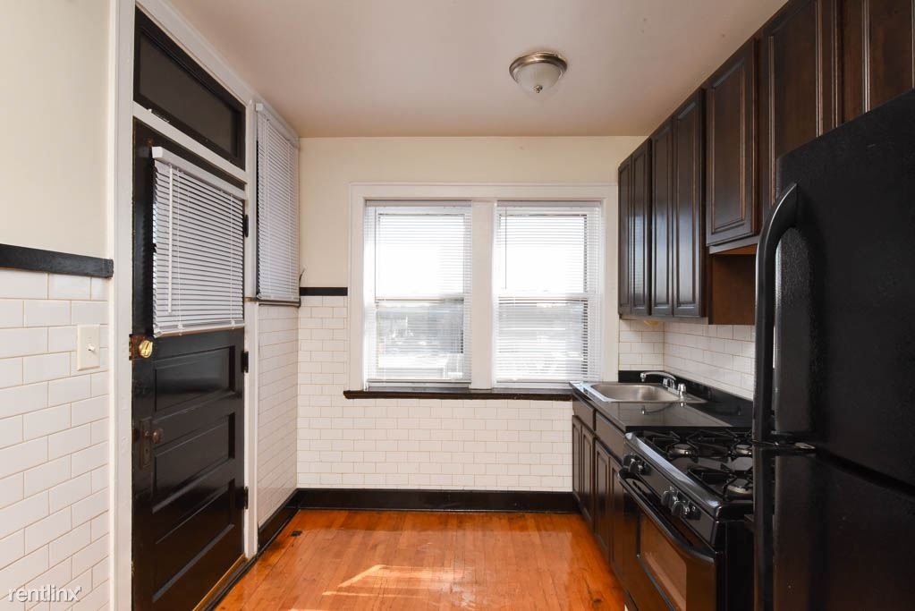 4645.5 N. Elston, Unit 4w - Photo 1