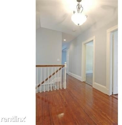 19 Parker Hill Ave Apt 1 - Photo 3