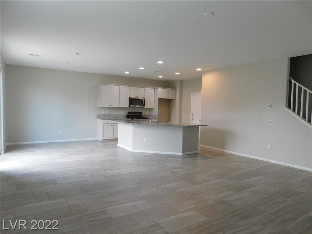 218 Pivot Avenue - Photo 3