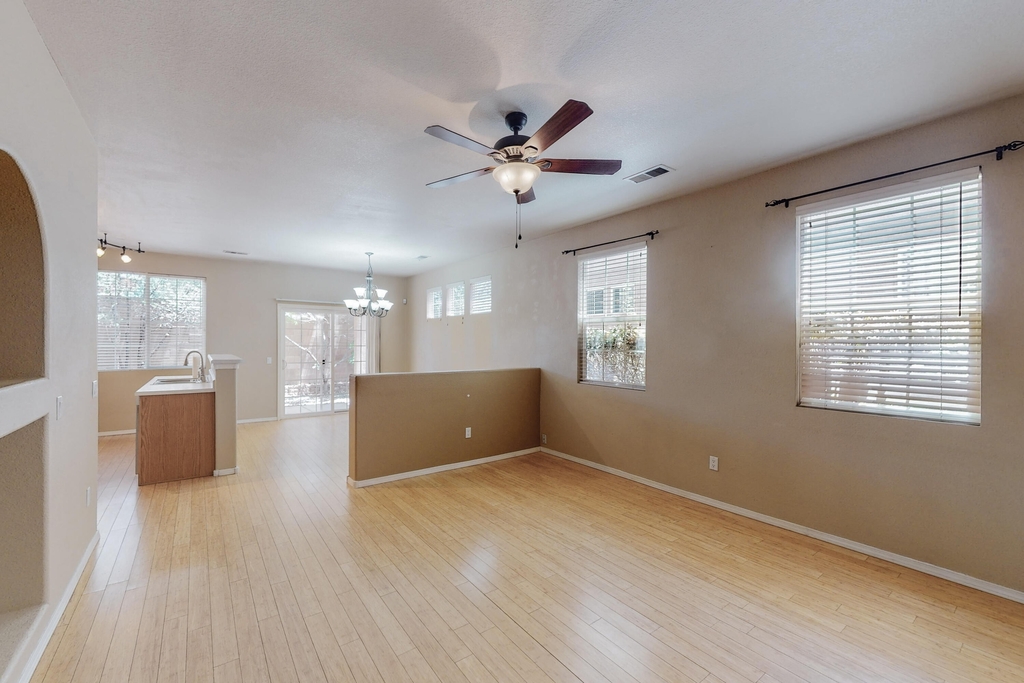 5272 Na Pali Street Ne - Photo 2