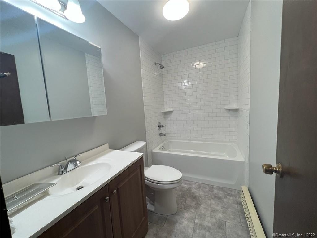 373 Wolcott Street - Photo 12