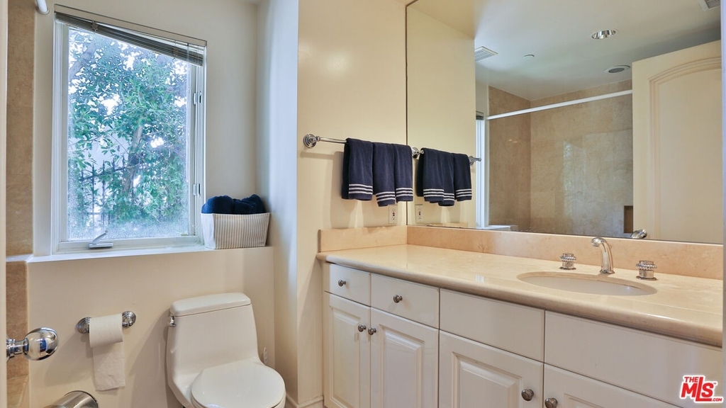 14445 Mulholland Dr - Photo 41