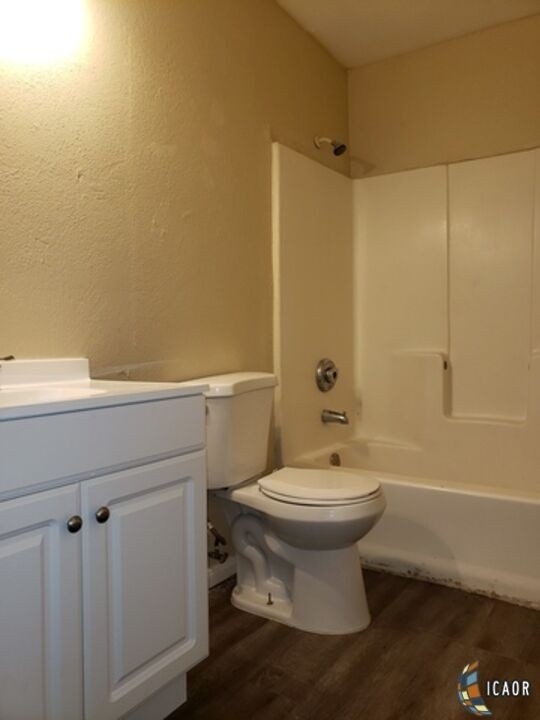 590 El Centro Ave - Photo 5