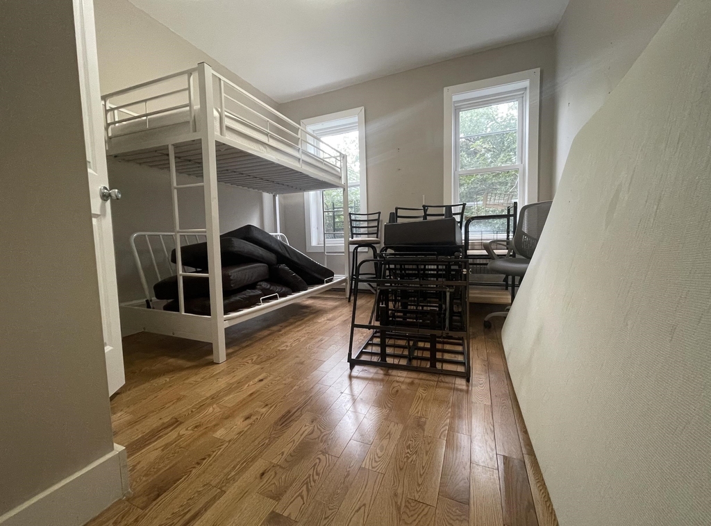 80 West 18th St - Photo 2