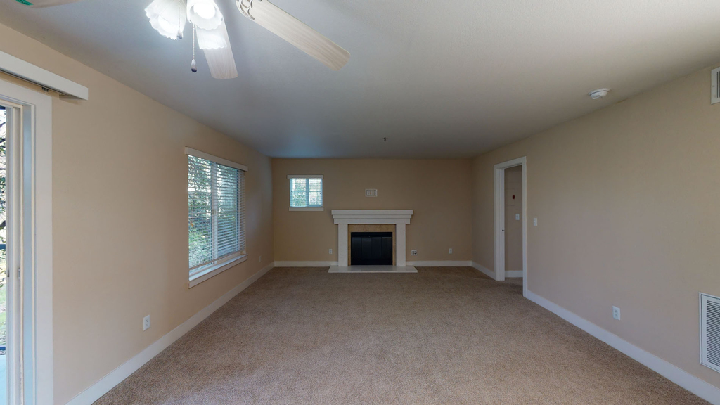 1001 Cresta Way - Photo 1