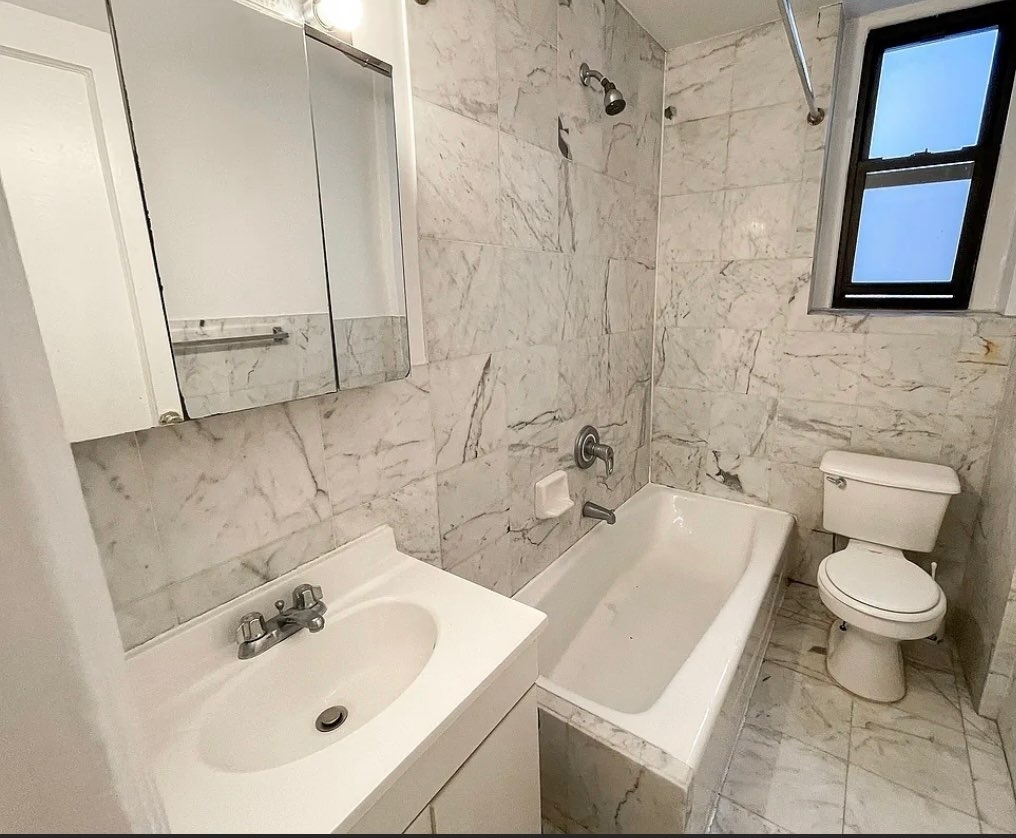 529 East 85th Street - Photo 2