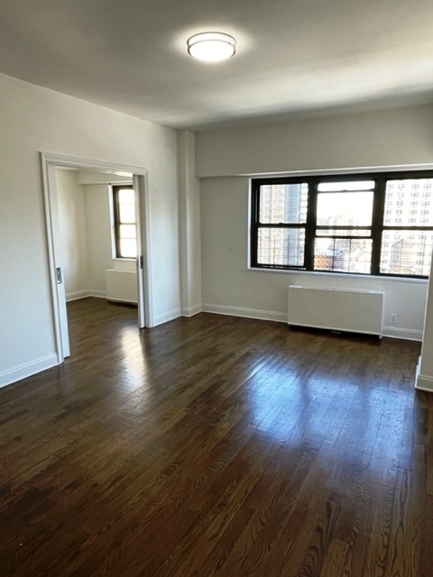 400 East 89th Street - Photo 2