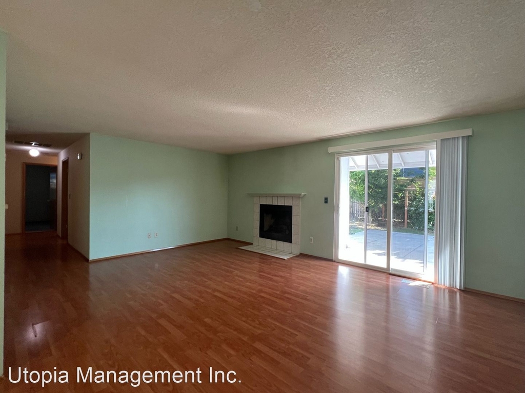 4708 Se Powell Butte - Photo 1