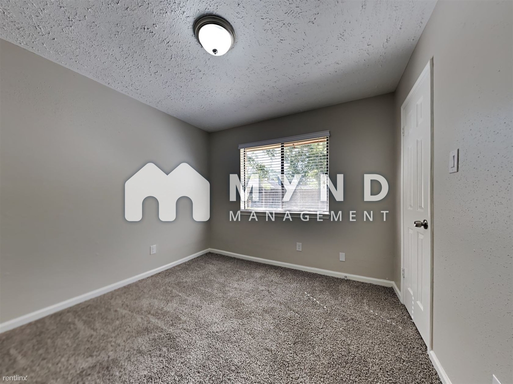 30415 Thorsby Dr - Photo 18