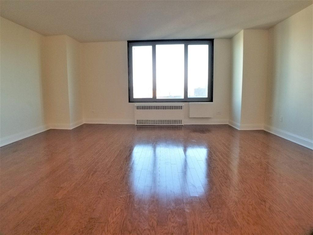 3333 Broadway - Photo 2