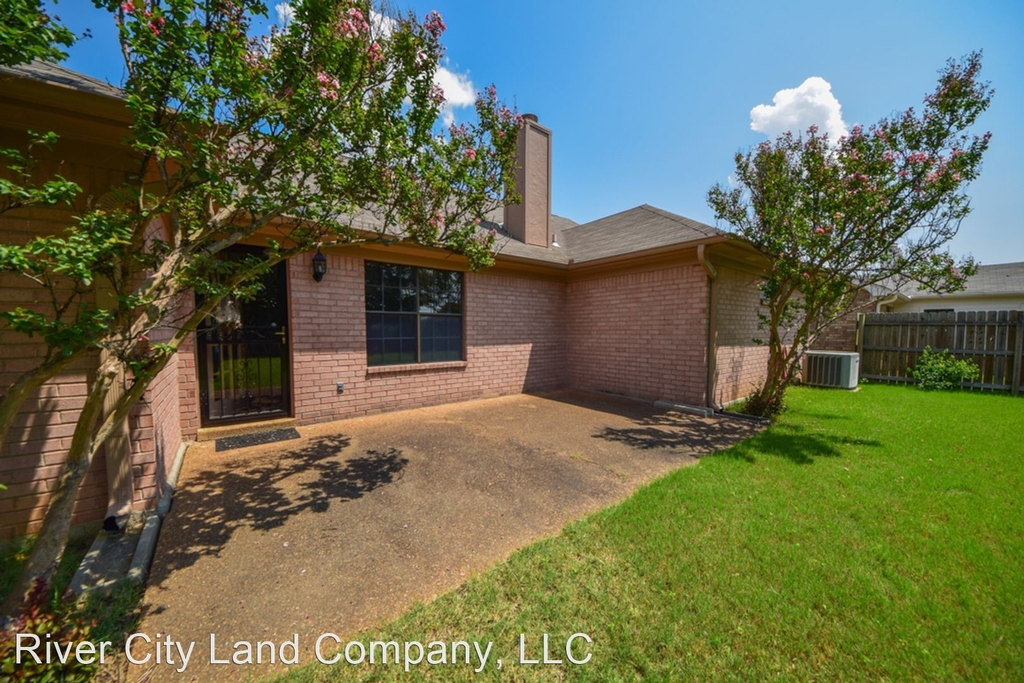 7463 Southwind Cove - Photo 25