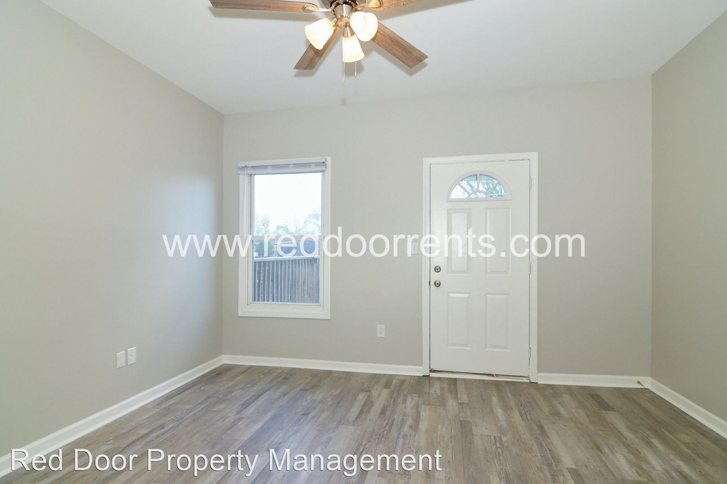 1337 E Market St - Photo 10