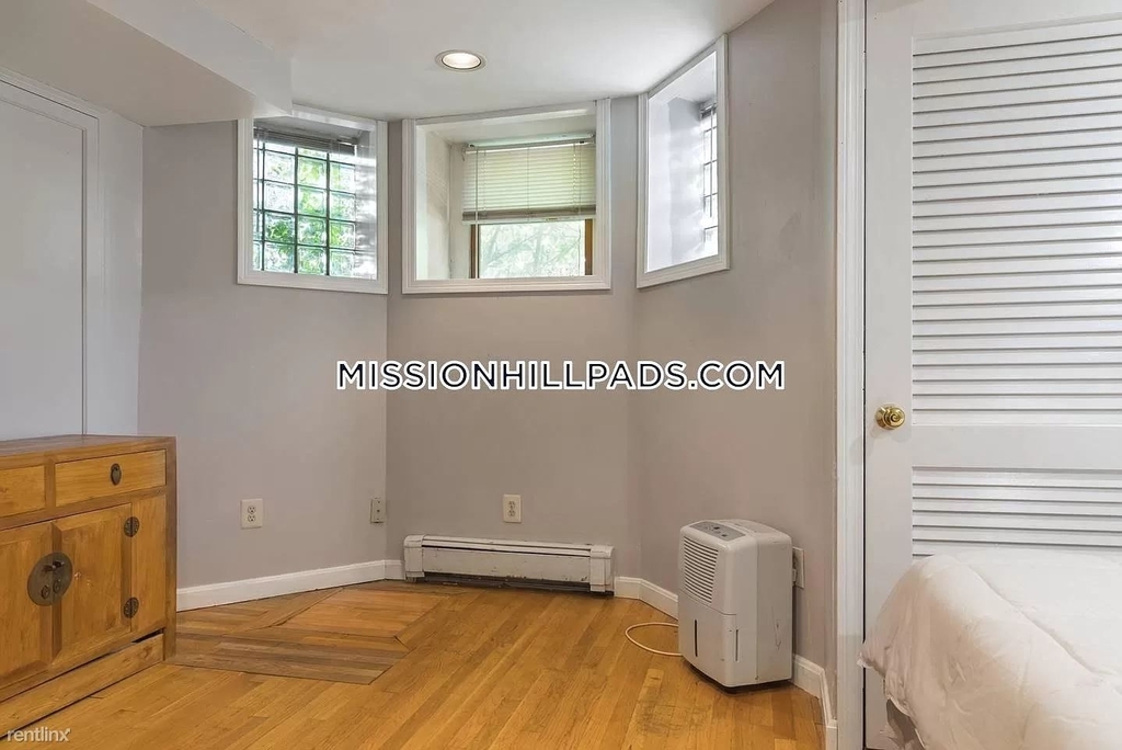 24 Worthington St Apt 1 - Photo 5