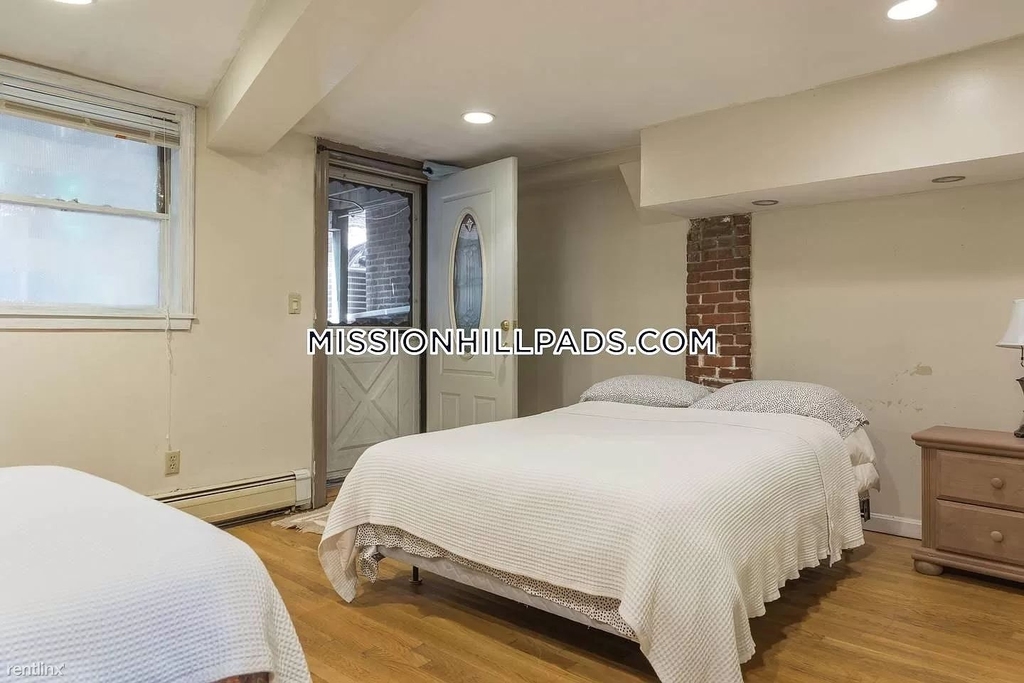 24 Worthington St Apt 1 - Photo 4