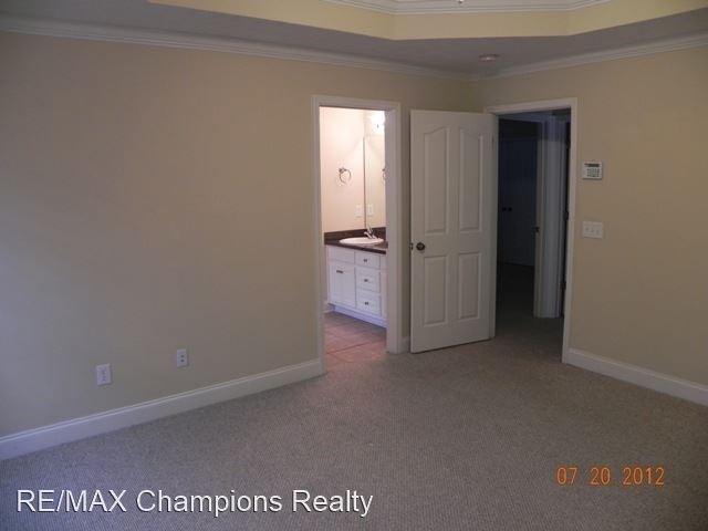 5111 Briarwood Ct - Photo 2