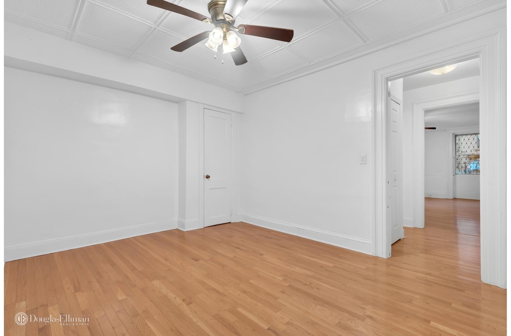 136 Amity St - Photo 3