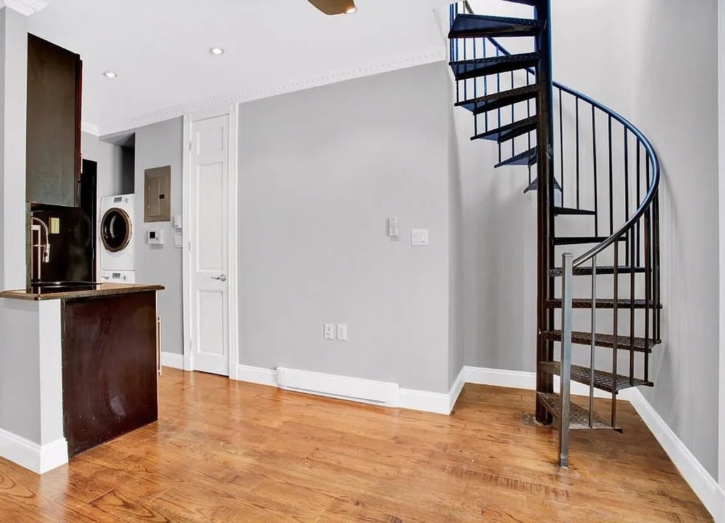 120 East 102nd Street - Photo 2