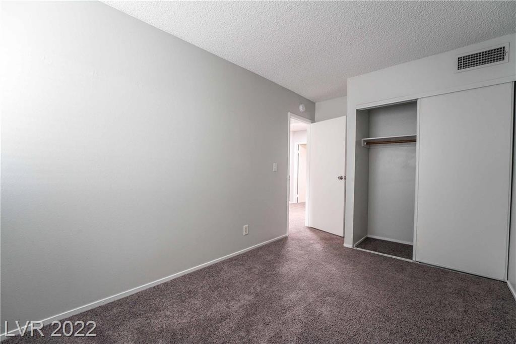 6001 Carmen Boulevard - Photo 10