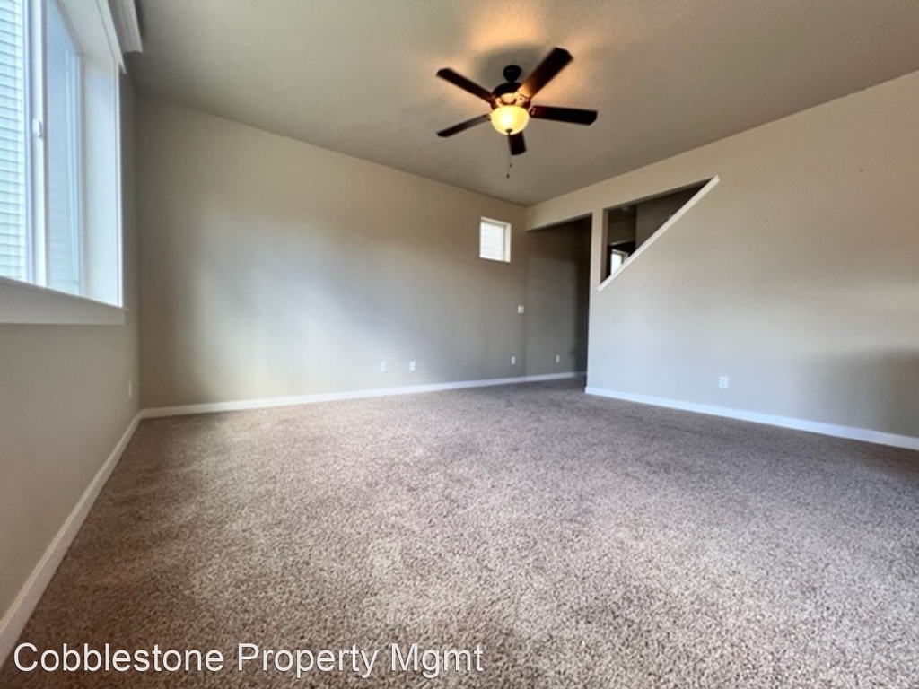 3061 E Ionia Ct - Photo 3