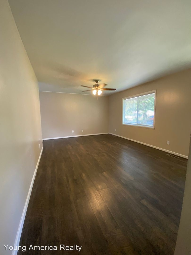 1216 Dogwood Lane - Photo 3