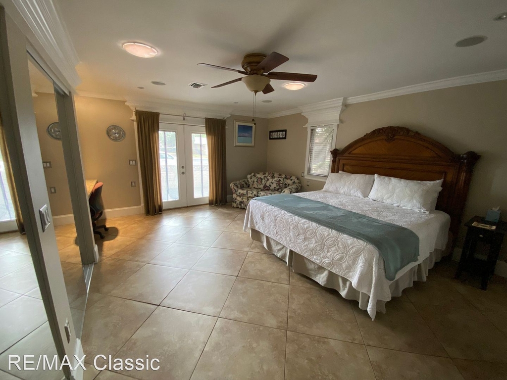 561 Leisure World - Photo 9