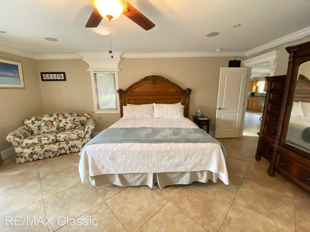 561 Leisure World - Photo 10