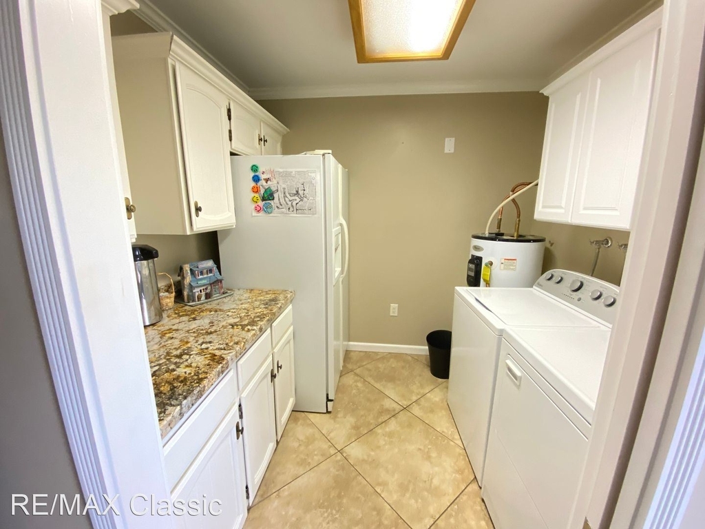 561 Leisure World - Photo 8