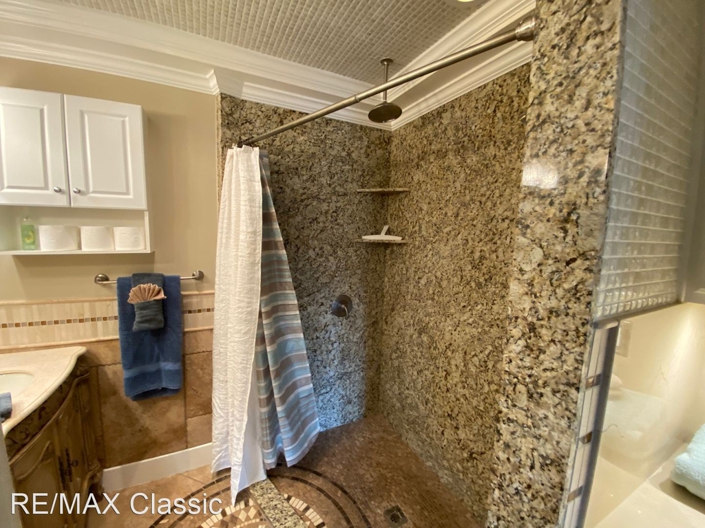 561 Leisure World - Photo 13