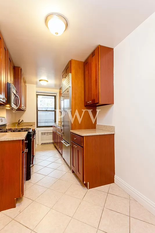 West 97th and Columbus Avenue - Photo 4