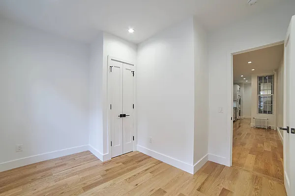 UES 82nd St (First Ave & Second Ave) One Month Free Rent! No Fee! - Photo 3