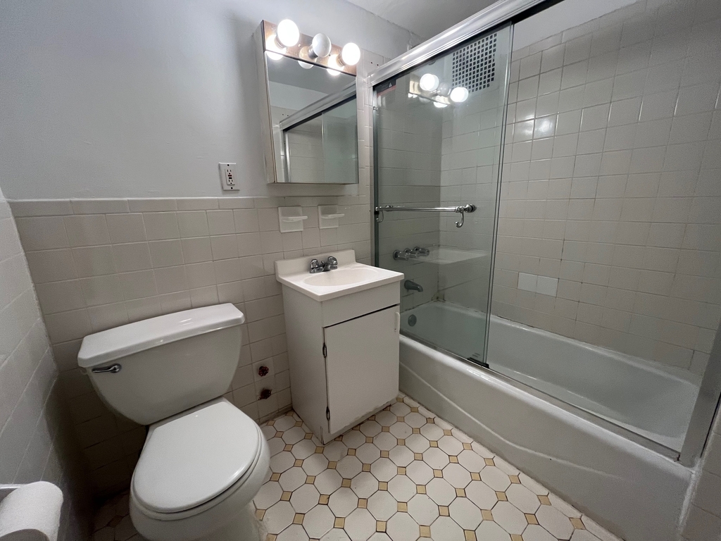 417 West 56th Street - Photo 5