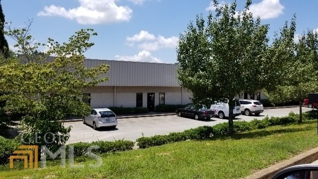 15 Business Center Drive - Photo 2
