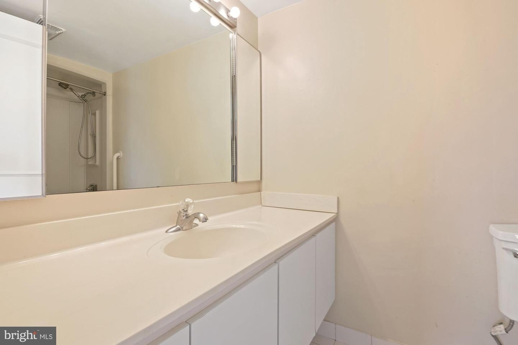 1250 Washington St S #502 - Photo 40