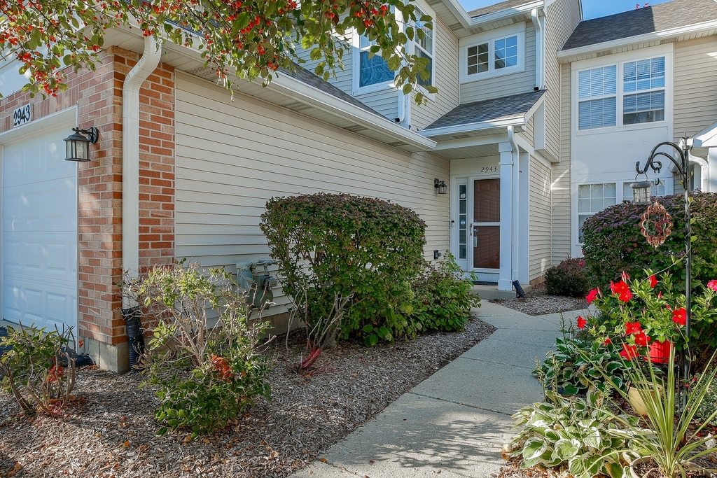 2943 Kentshire Circle - Photo 1