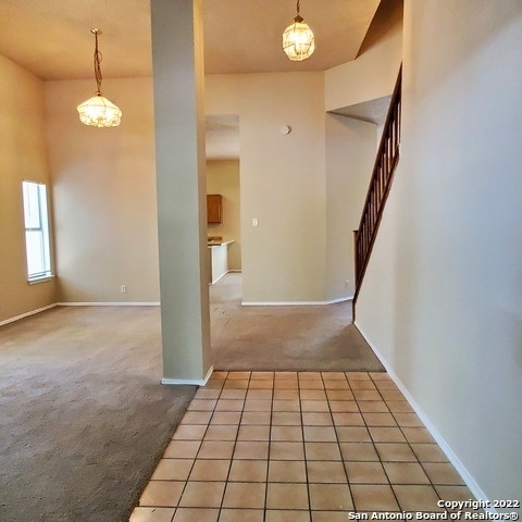 8028 Sunshine Tower Dr - Photo 2