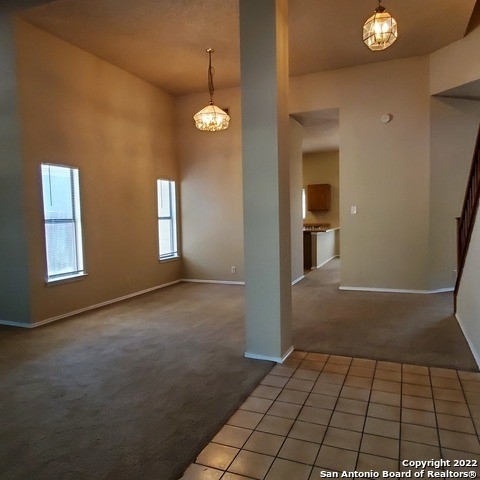 8028 Sunshine Tower Dr - Photo 3