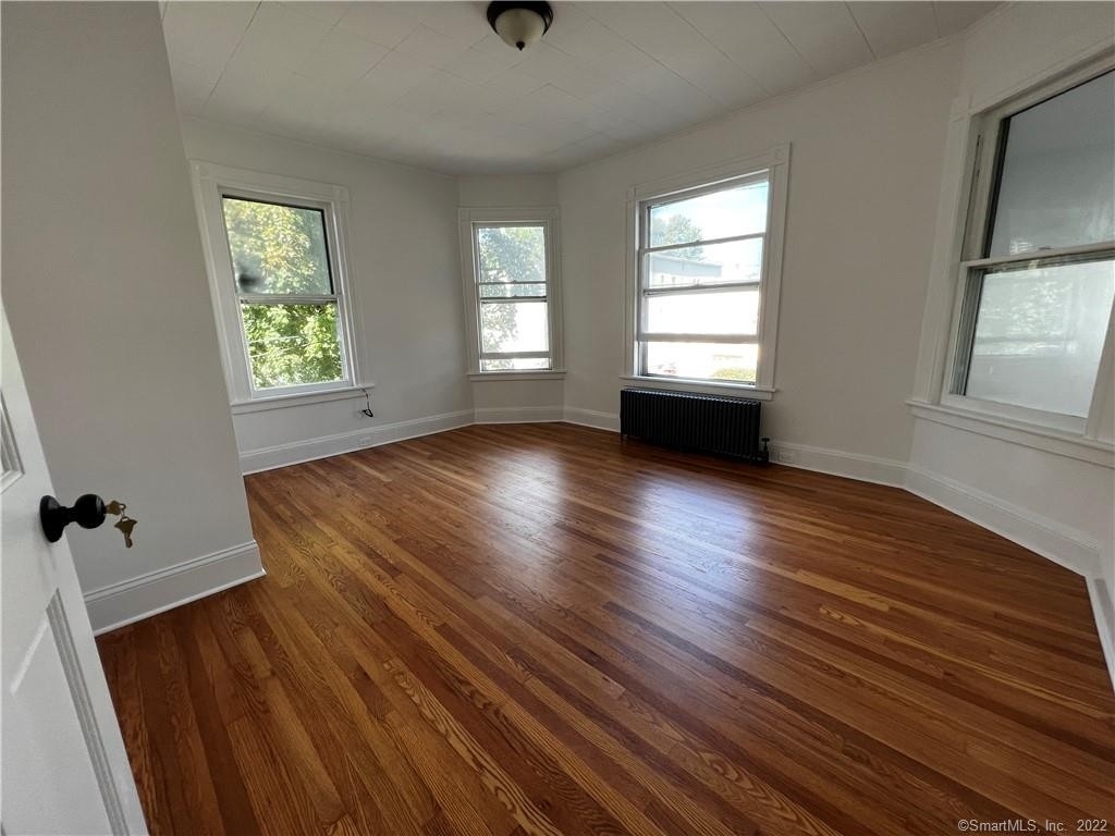 373 Wood Avenue - Photo 6