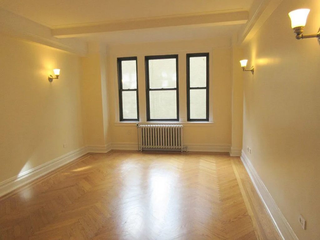 East 68th Street - Photo 2