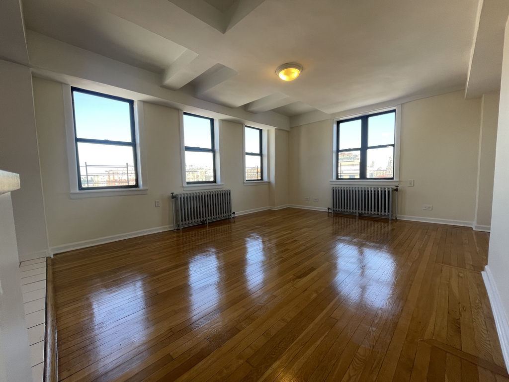 850 Amsterdam Avenue - Photo 0