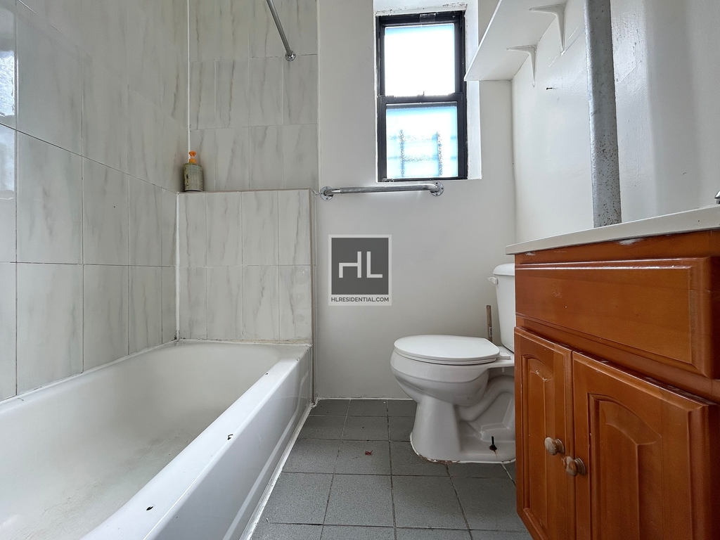 1732 Bath Avenue - Photo 9