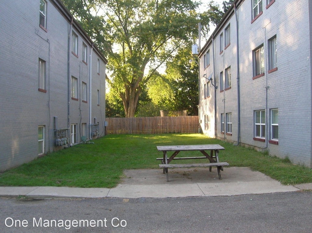 1435 N Columbus St - Photo 1