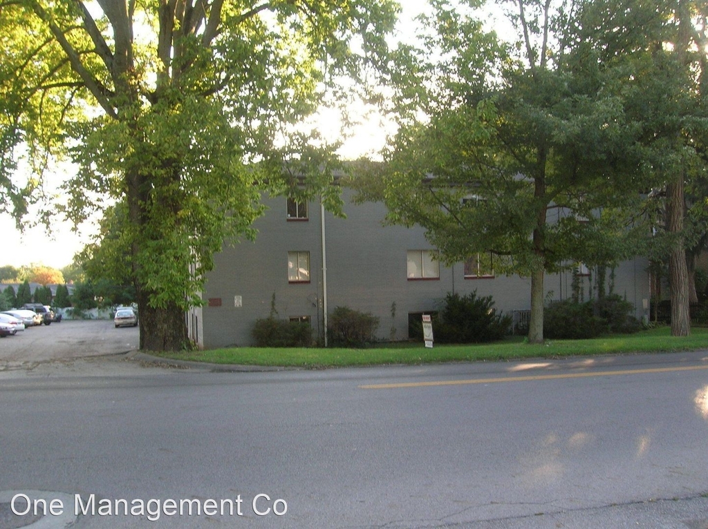 1435 N Columbus St - Photo 0