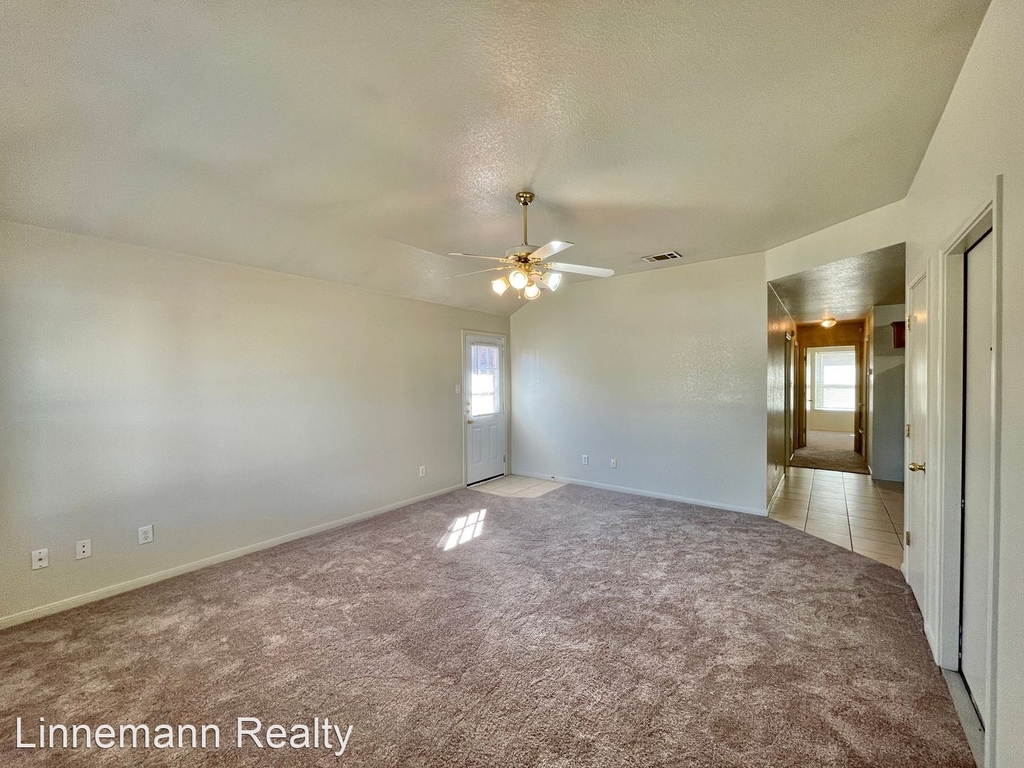 1500 Cinch Drive - Photo 3