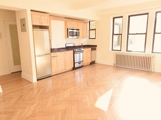 210 East 68th Street - Photo 0