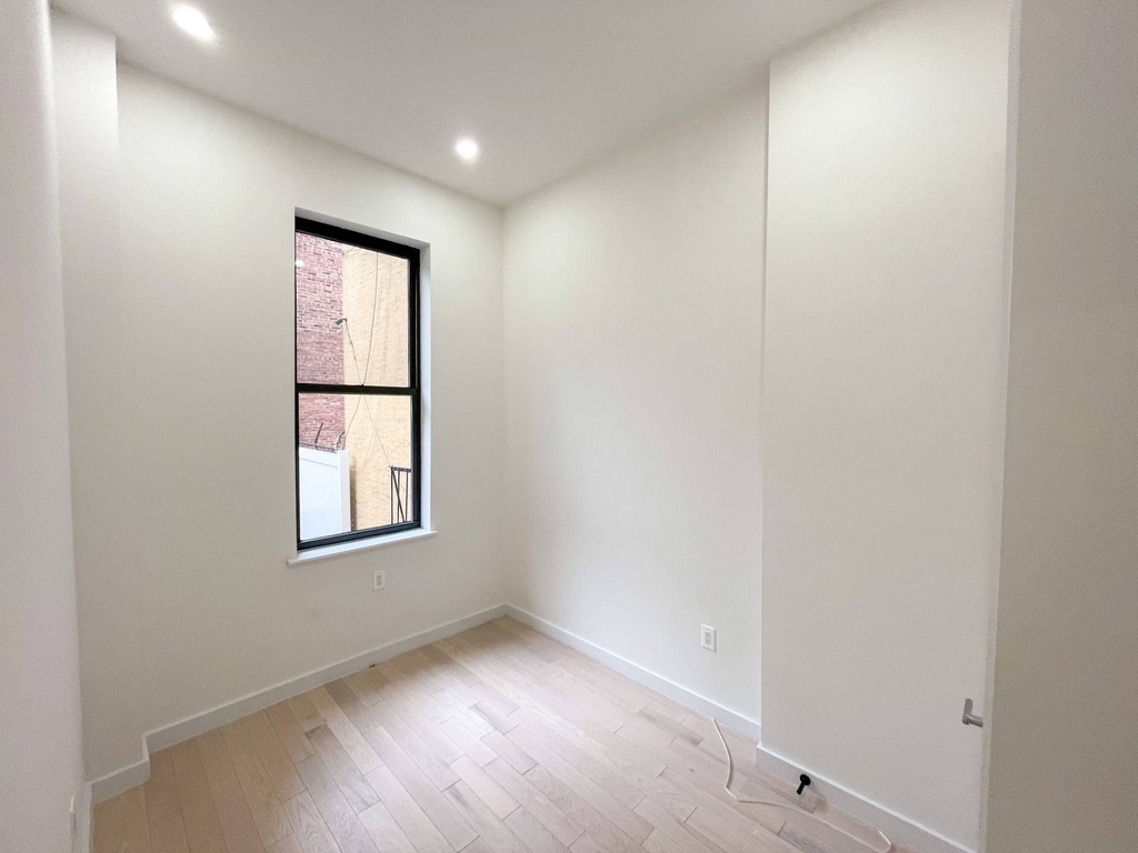 763 Seneca Avenue - Photo 1