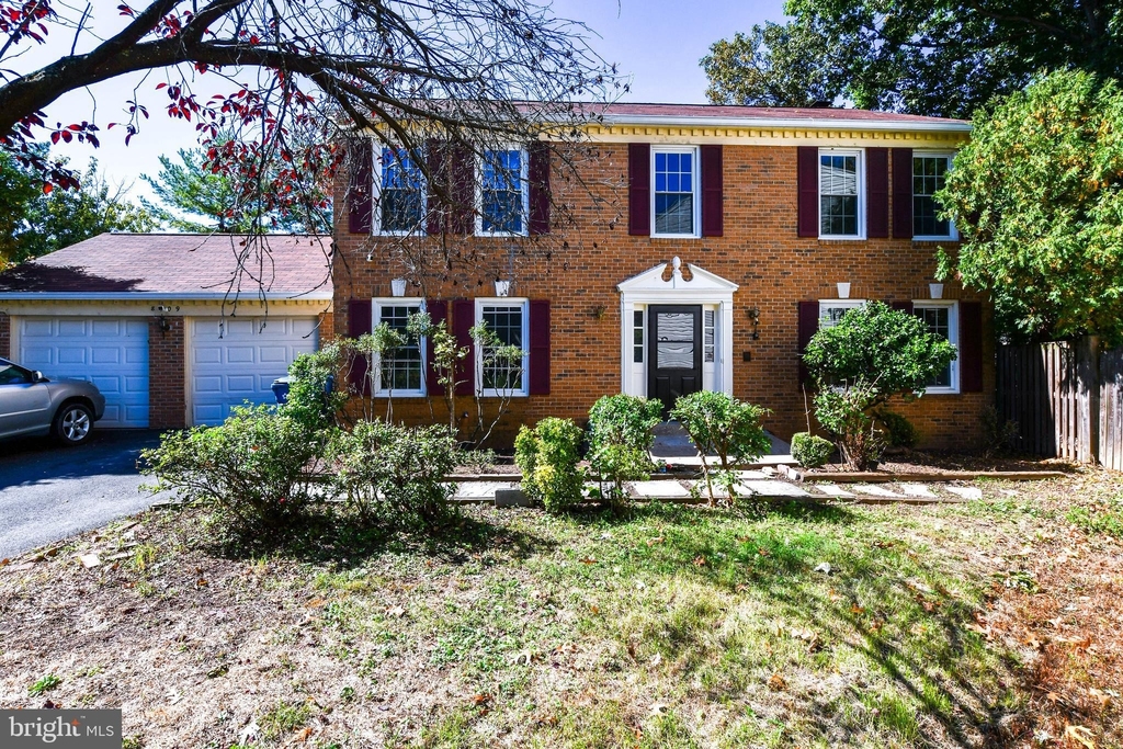 8009 Daffodil Court - Photo 1