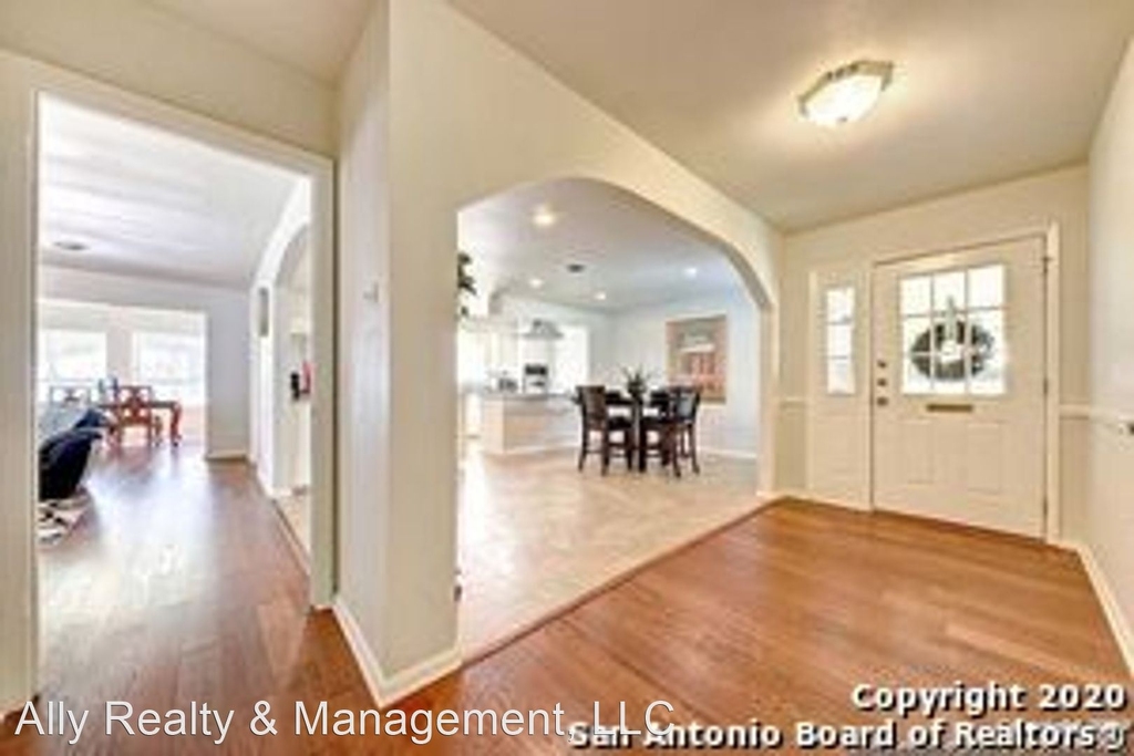 8415 Laurelhurst - Photo 2