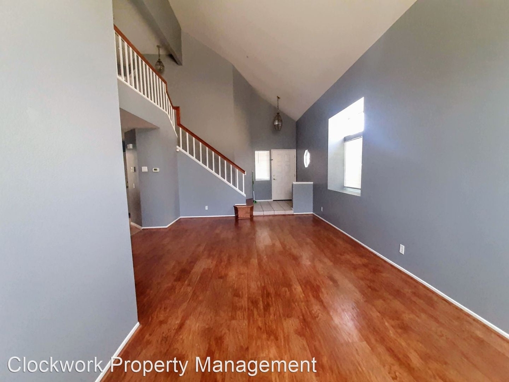 11473 Millpond Rd - Photo 2