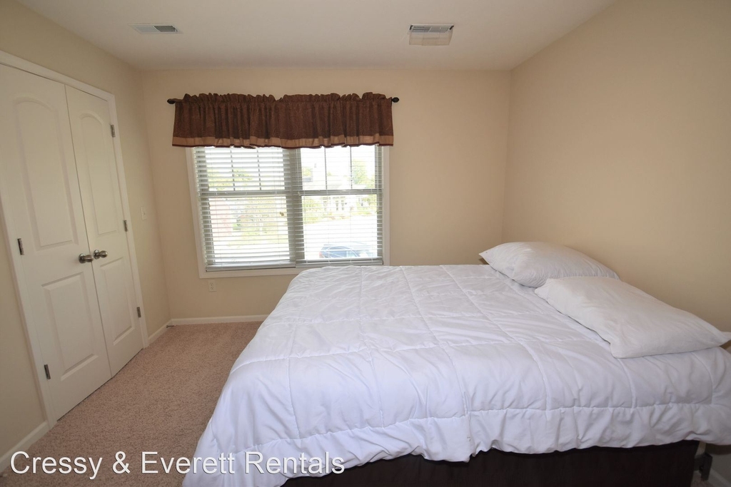 5625 Irish Way - Photo 13